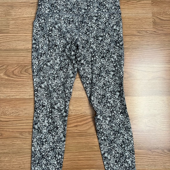 ATHLETA | Leggings 7/8 with side pockets - Picture 5 of 10